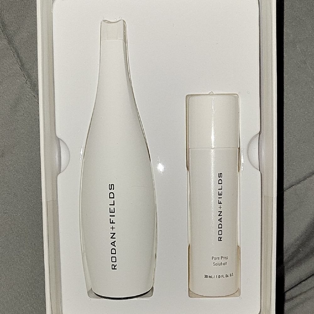 Rodan + Fields Pore Cleansing MD System in White - Picture 2 of 5